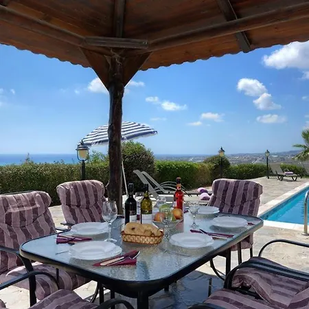 Sleeps 9 With Pool Air Con And Wifi Villa