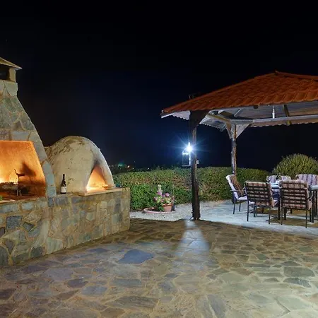 Villa Sleeps 9 With Pool Air Con And Wifi