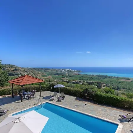 Villa Sleeps 9 With Pool Air Con And Wifi Kissonerga