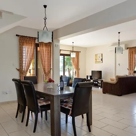 Sleeps 9 With Pool Air Con And Wifi Villa *