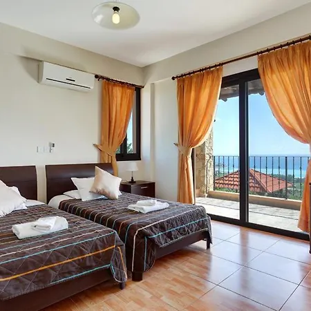 Sleeps 9 With Pool Air Con And Wifi Villa *